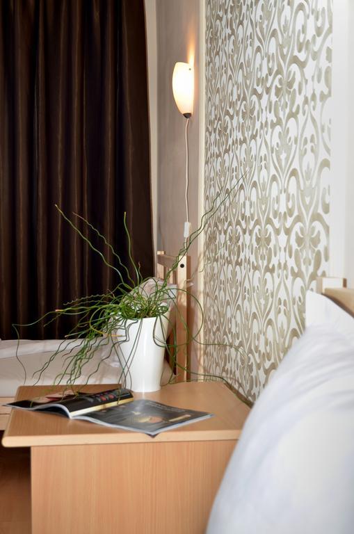 Hotel Sorbona Varna Room photo